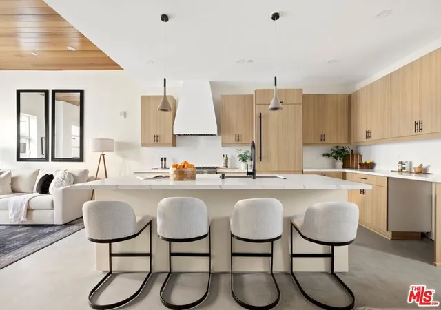 Photo 4 of Townhouse for sale at 1011 N Ogden Dr #102, West Hollywood, CA 90046 | MLS# 26858541 | Listing updated on 2026-10-07
