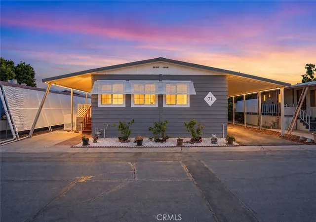 Photo 1 of Manufactured home for sale at 42751 E Florida Ave #71, Hemet, CA 92544 | MLS# SW26152097 | Listing updated on 2026-09-10