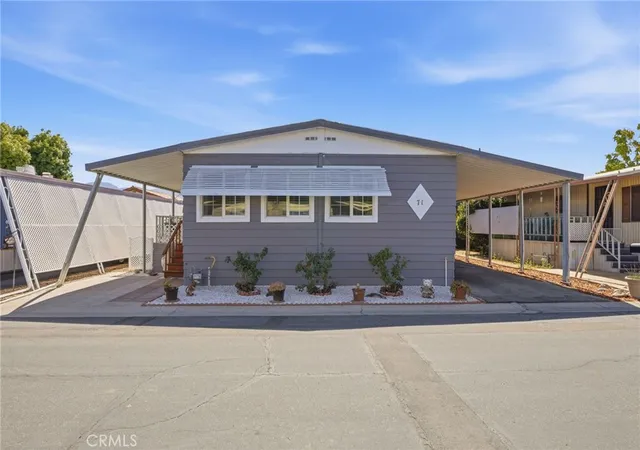 Photo 2 of Manufactured home for sale at 42751 E Florida Ave #71, Hemet, CA 92544 | MLS# SW26152097 | Listing updated on 2026-09-10