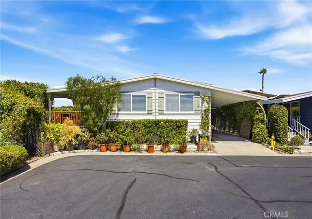 Photo 3 of Manufactured home for sale at 1930 W San Marcos Blvd #95, San Marcos, CA 92078 | MLS# SW26143740 | Listing updated on 2026-09-12