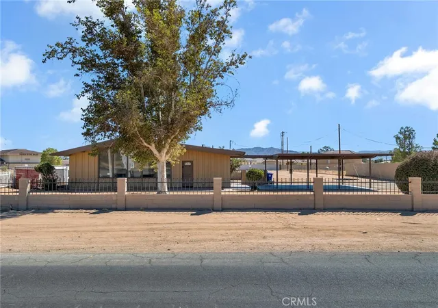 Photo 3 of Single family home for sale at 20660 Us Hwy 18, Apple Valley, CA 92307 | MLS# HD26147106 | Listing updated on 2026-10-11