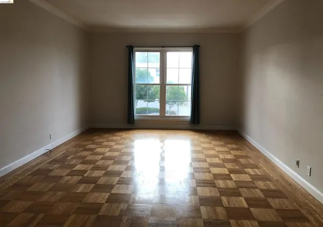 Listing Photo 4 - Condo for sale in building located at 1888 20th Ave, San Francisco, CA 94122