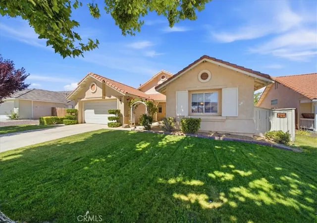 Photo 3 of Single family home for sale at 15636 Amber Pointe, Victorville, CA 92394 | MLS# IG26152108 | Listing updated on 2026-09-19