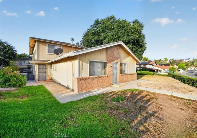 Listing Photo 1 - Condo for sale in building located at 18204 Via Calma, Rowland Heights, CA 91748 - Unit #1