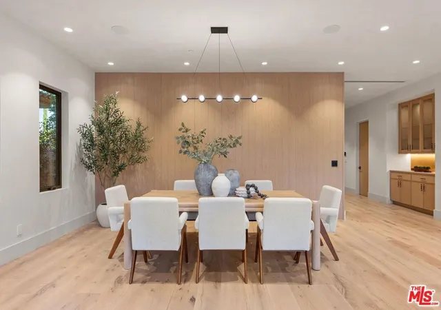 2nd image of 14557 Addison St, Sherman Oaks, CA 91403 | MLS# 26859129