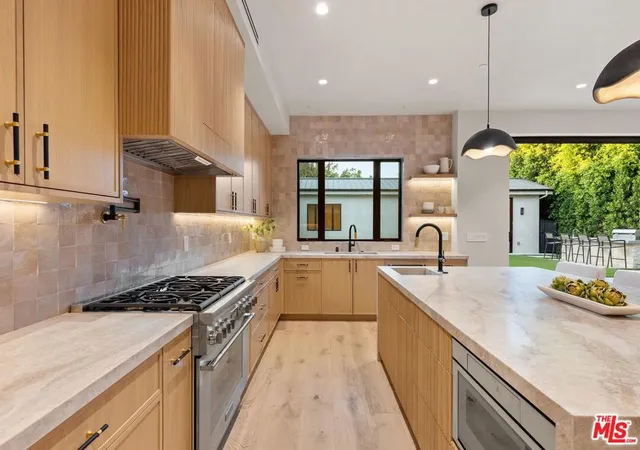 5th image of 14557 Addison St, Sherman Oaks, CA 91403 | MLS# 26859129