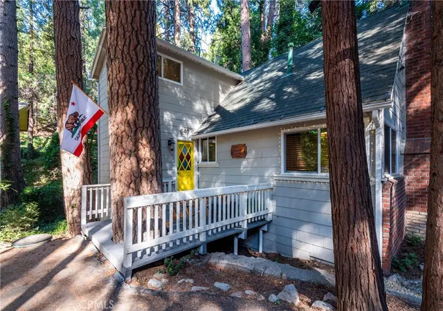 Photo 2 of Sale Pending at 640 Pyramid, Crestline, CA 92325 | MLS# IG26144288 | Listing updated on 2026-09-21