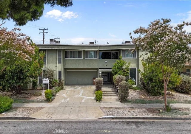 Photo 2 of Sale Pending at 500 S Inglewood, Inglewood, CA 90301 | MLS# SB26148433 | Listing updated on 2026-10-07