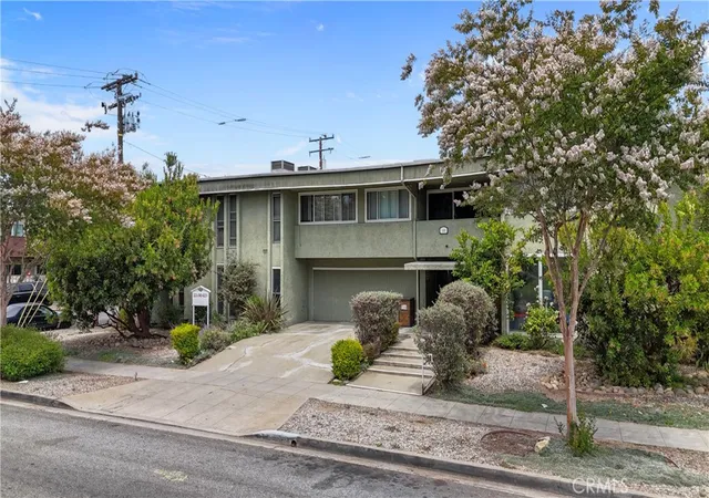 Photo 3 of Sale Pending at 500 S Inglewood, Inglewood, CA 90301 | MLS# SB26148433 | Listing updated on 2026-10-07