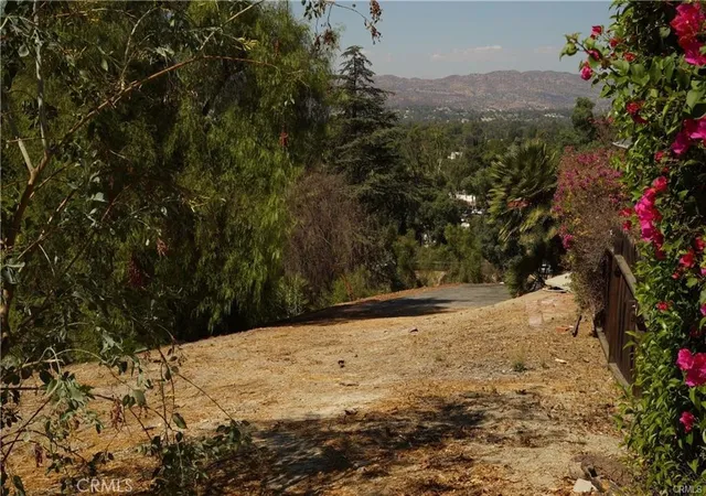 4th image of 22636 Avenue San Luis, Woodland Hills, CA 91364 | MLS# SR26151874