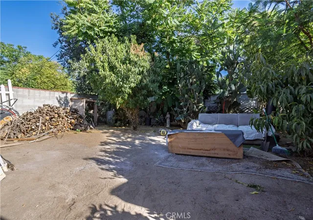 Photo 4 of Sale Pending at 6832 Bellaire Ave, North Hollywood, CA 91605 | MLS# SR26150703 | Listing updated on 2026-09-30