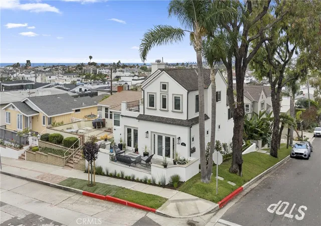 Homes for sale in Corona Del Mar, CA | 423 Poppy, Corona Del Mar, CA 92625 | MLS# NP26150057