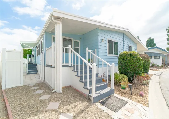 Photo 2 of Sale Pending at 3595 Santa Fe, Long Beach, CA 90810 | MLS# PW26141610 | Listing updated on 2026-09-24