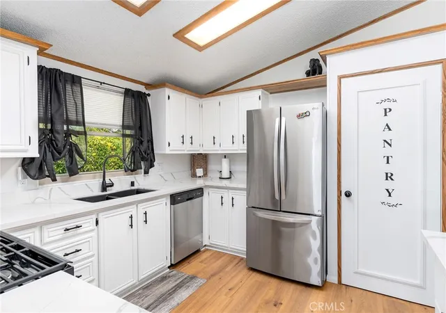 Photo 3 of Manufactured home for sale at 43560 Holder, Hemet, CA 92544 | MLS# IG26152725 | Listing updated on 2026-10-04