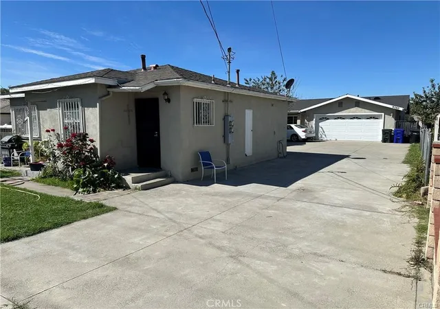 Photo 3 of House for sale at 9758 Juniper, Fontana, CA 92335 | MLS# IV26152816 | Listing updated on 2026-09-10
