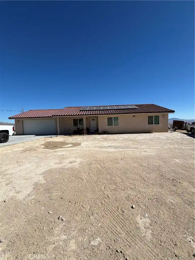 Photo 1 of Single family home for sale at 32206 Sapphire Rd, Lucerne Valley, CA 92356 | MLS# HD26152780 | Listing updated on 2026-10-17