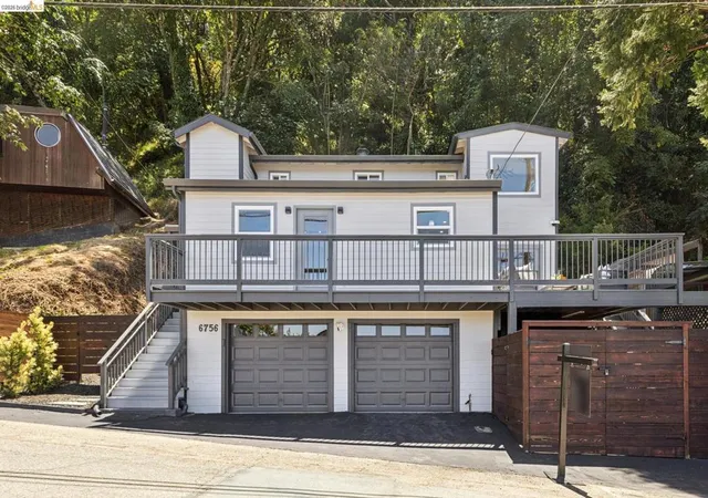 Photo 2 of Single family home for sale at 6756 Snake Rd, Oakland, CA 94611 | MLS# 41141499 | Listing updated on 2026-09-10