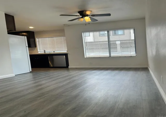 Listing Photo 5 - Condo for sale in building located at 955 Postal Wy, Vista, CA 92083 - Unit #27