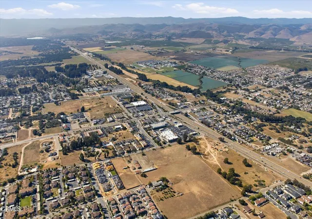 16th image of 222 N Frontage Rd, Nipomo, CA 93444 | MLS# V1-37571