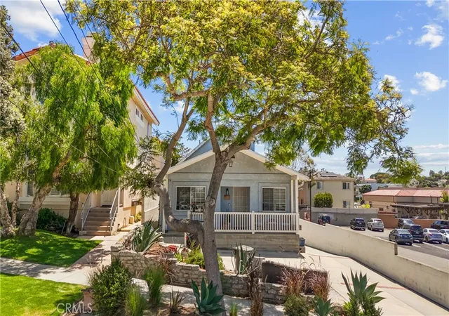 Homes for sale in Redondo Beach, CA | 236 S Helberta, Redondo Beach, CA 90277 | MLS# SB26150761