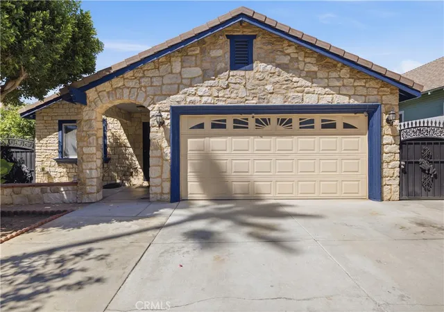 Photo 1 of Sale Pending at 2851 Pleasant St, Riverside, CA 92507 | MLS# DW26152800 | Listing updated on 2026-09-24