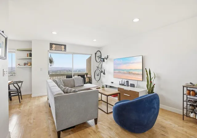 Homes for sale in Oceanside, CA | 4226 La Pinata Wy #226, Oceanside, CA 92057 | MLS# NDP2606690