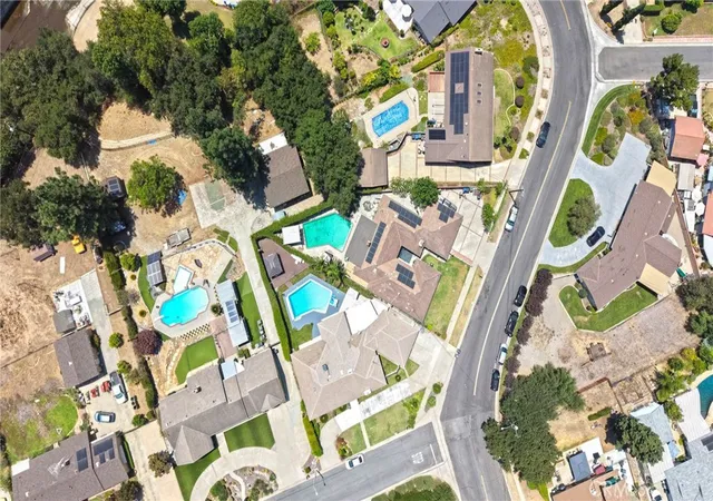 Photo 4 of Single family home for sale at 512 S Shouse, Covina, CA 91724 | MLS# PW26121719 | Listing updated on 2026-10-31