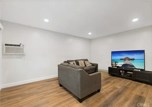 Listing Photo 4 - Condo for sale in building located at 3050 S Bristol, Santa Ana, CA 92704 - Unit #4C