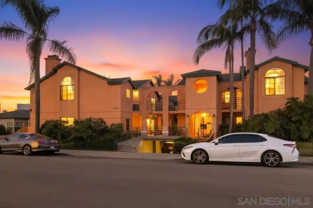 Listing Photo 27 - Condo for sale in 2909 Keats St located at 2909 Keats St, San Diego, CA 92106 - Unit #11