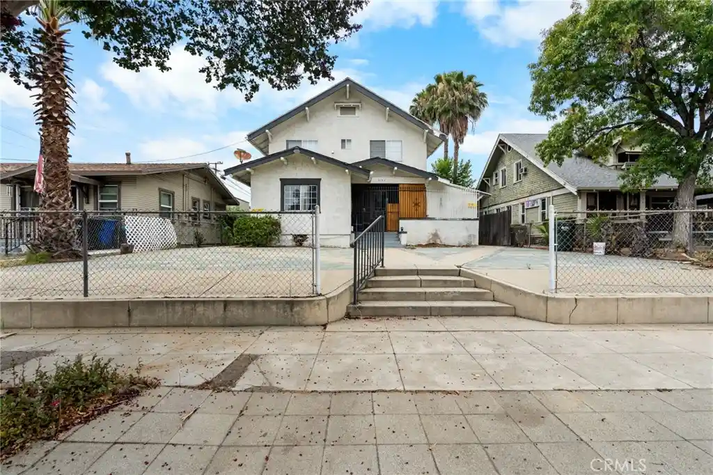 Photo 1 of Multi family home for sale at 515 E Pasadena St, Pomona, CA 91767 | MLS# WS26153245 | Listing updated on 2026-07-14