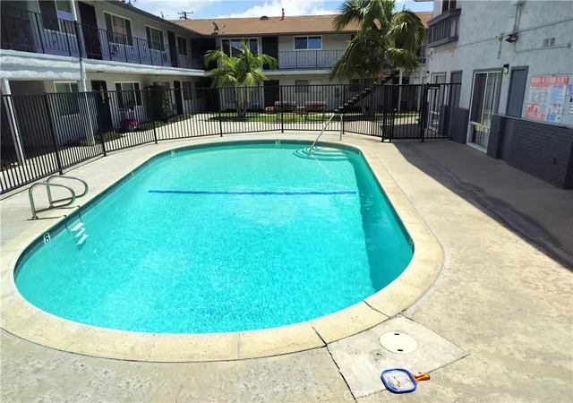 Photo 4 of Condo for sale at 2890 E Artesia #22, Long Beach, CA 90805 | MLS# PW26118543 | Listing updated on 2026-10-07