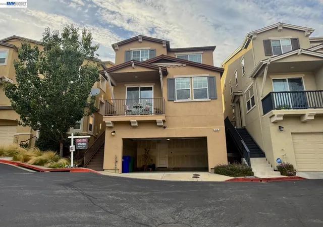 Photo 2 of Sale Pending at 408 Colina Way, El Sobrante, CA 94803 | MLS# 41141560 | Listing updated on 2026-09-17