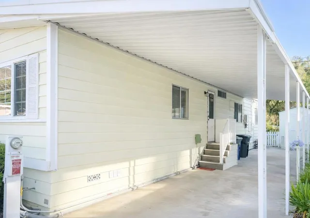 4th image of 8975 Lawrence Welk Dr #SPC 2, Escondido, CA 92026 | MLS# NDP2606705