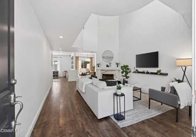 Photo 3 of Townhouse for sale at 1120 Pan Ct, Newbury Park, CA 91320 | MLS# 226003330 | Listing updated on 2026-10-07