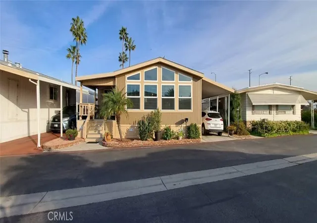 Photo 2 of Manufactured home for sale at 19361 Brookhurst St #13, Huntington Beach, CA 92646 | MLS# OC26153560 | Listing updated on 2026-10-03