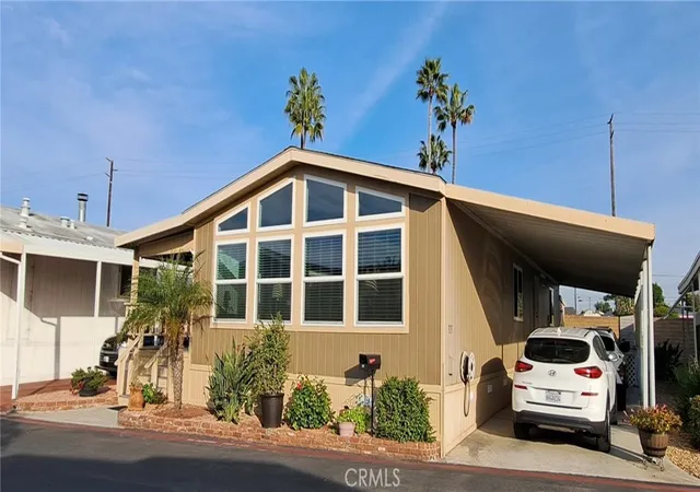 Photo 3 of Manufactured home for sale at 19361 Brookhurst St #13, Huntington Beach, CA 92646 | MLS# OC26153560 | Listing updated on 2026-10-03