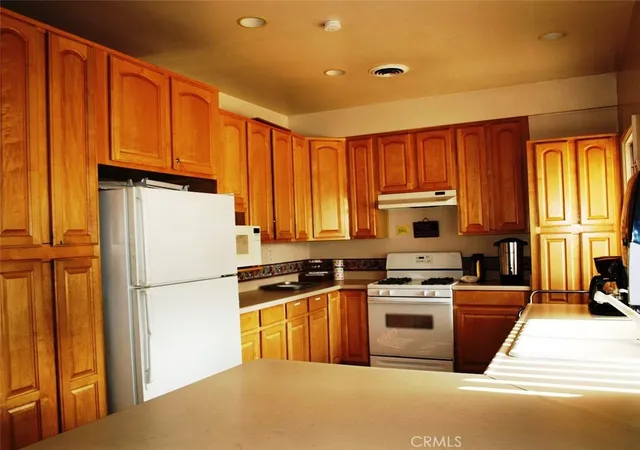 Photo 42 of Manufactured home for sale at 19361 Brookhurst St #13, Huntington Beach, CA 92646 | MLS# OC26153560 | Listing updated on 2026-10-03