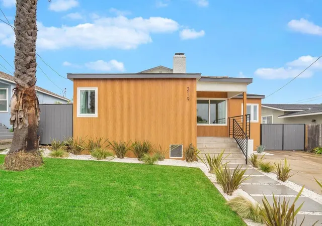 5th image of 219 W Acacia Ave, El Segundo, CA 90245 | MLS# PTP2605304