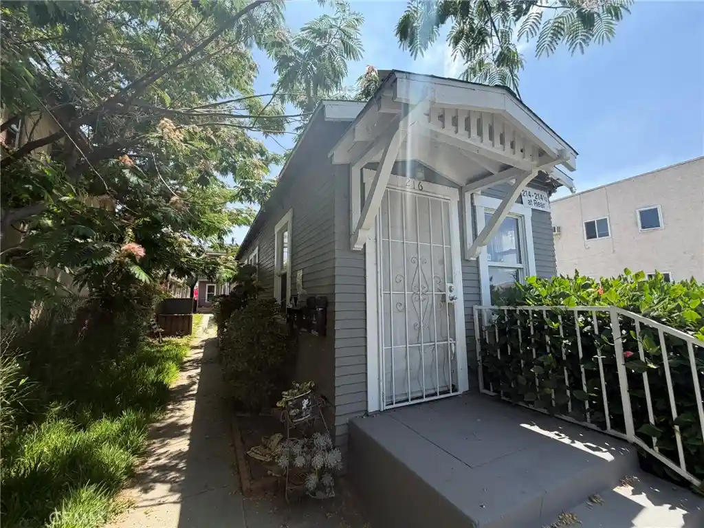 Listing Photo 1 - Condo for sale in 214 S Ave 18 located at 214 S Ave 18, Los Angeles, CA 90031 - Unit 214 S Avenue 18