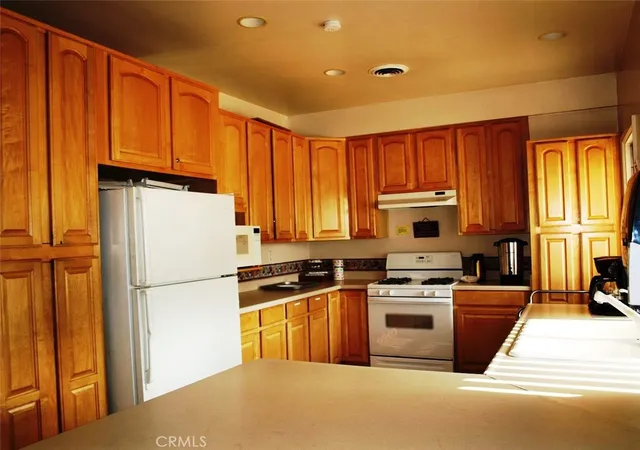 Photo 33 of Manufactured home for sale at 19361 Brookhurst St #146, Huntington Beach, CA 92646 | MLS# OC26153596 | Listing updated on 2026-09-26
