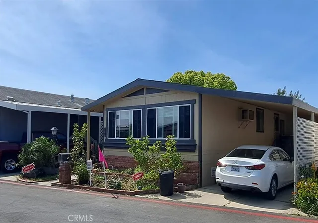 Photo 3 of Manufactured home for sale at 19361 Brookhurst St #146, Huntington Beach, CA 92646 | MLS# OC26153596 | Listing updated on 2026-09-26