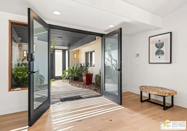 Photo 4 of Single family home for sale at 1165 Abrigo Rd, Palm Springs, CA 92262 | MLS# 26857937PS | Listing updated on 2026-09-04