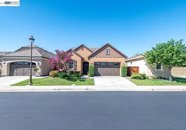 Photo 1 of Single family home for sale at 1033 Malbec Ln, Brentwood, CA 94513 | MLS# 41141576 | Listing updated on 2026-10-05