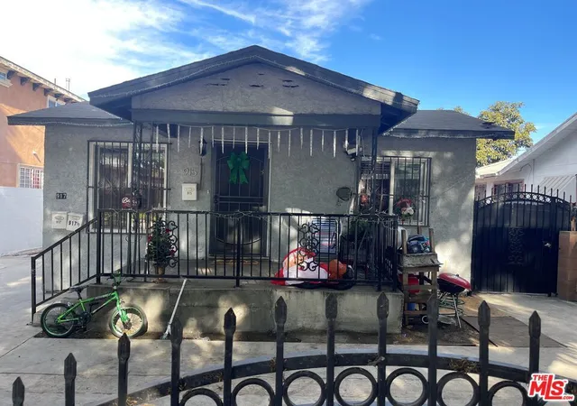 Photo 1 of Single family home for sale at 915 E 76th Place, Los Angeles, CA 90001 | MLS# 26859631 | Listing updated on 2026-07-14