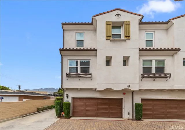 Photo 3 of Condo for sale at 436 W Duarte Rd #A, Monrovia, CA 91016 | MLS# AR26136681 | Listing updated on 2026-10-10