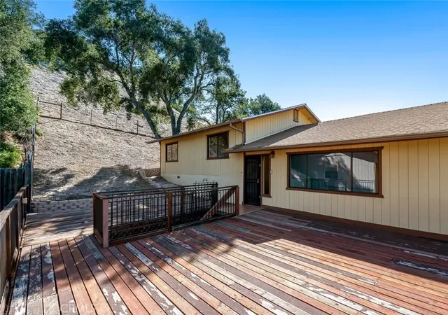 Photo 2 of Sale Pending at 5675 Hermosilla Ave, Atascadero, CA 93422 | MLS# SC26110613 | Listing updated on 2026-09-29