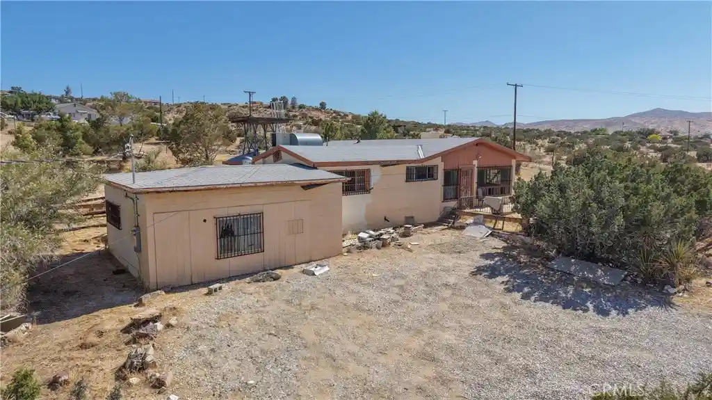 Photo 1 of Single family home for sale at 25435 Skyline Dr, Apple Valley, CA 92308 | MLS# CV26152900 | Listing updated on 2026-08-25