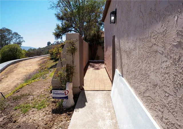 3rd image of 2055 Earl Glen, Escondido, CA 92026 | MLS# IV26149578