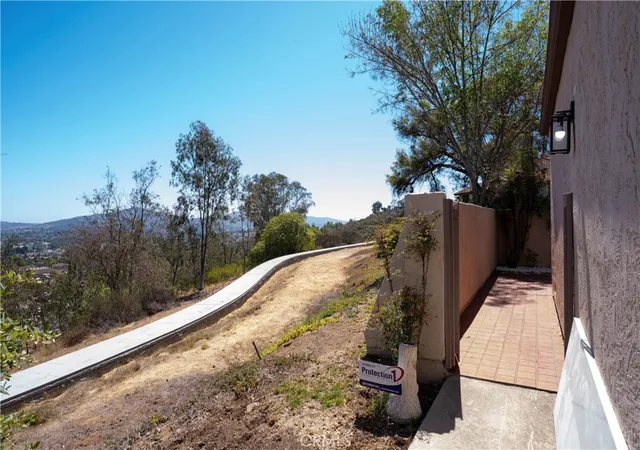5th image of 2055 Earl Glen, Escondido, CA 92026 | MLS# IV26149578