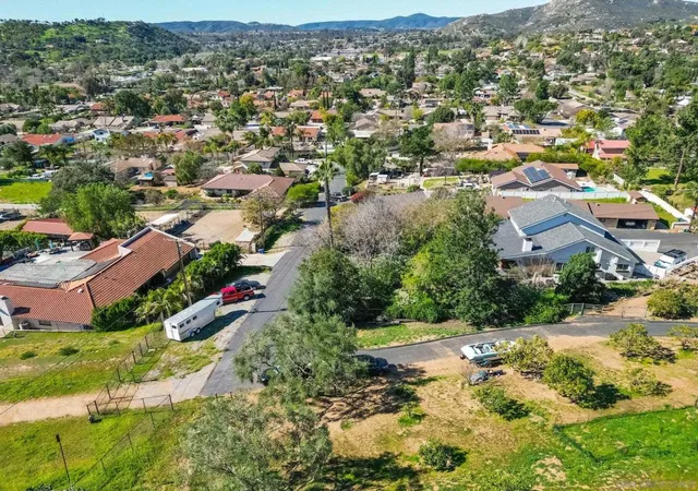 3rd image of 44 Carlson Ct, Poway, CA 92064 | MLS# 260017205SD